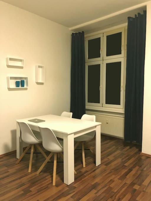 750 Sft Lovely Apartment In Central Berlin Mitte Экстерьер фото